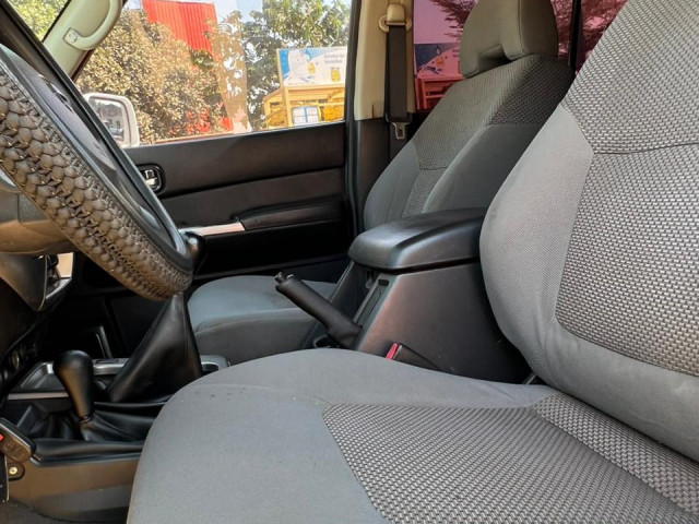 Nissan Patrol, Voitures, Conakry
