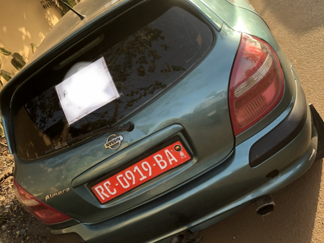 Nissan Almera, Voitures, Conakry