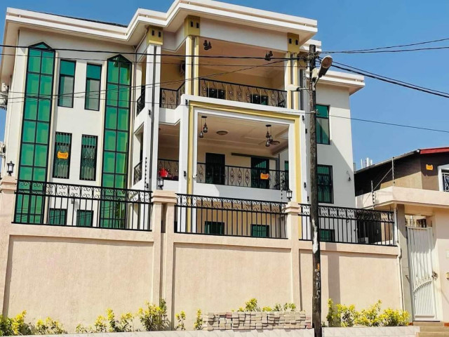 Maison à Lambanyi, Maisons, Conakry