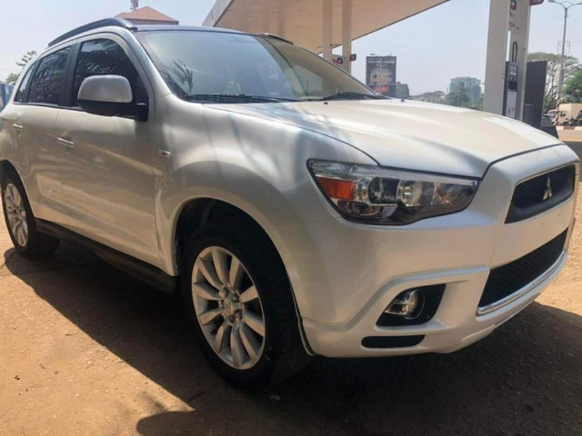 Mitsubishi RVR, Voitures, Conakry