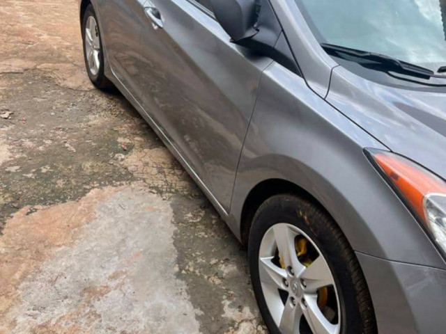 Hyundai Elentra, Voitures, Conakry