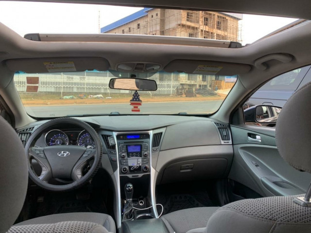 Hyundai Sonata, Voitures, Conakry