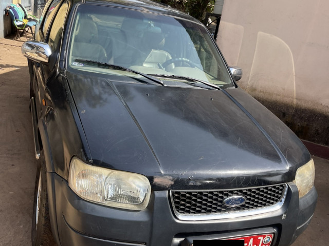 Ford Maverick, Voitures, Conakry