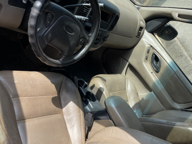 Ford Maverick, Voitures, Conakry