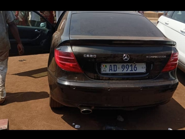 Mercedes-Benz Classe C, Voitures, Conakry