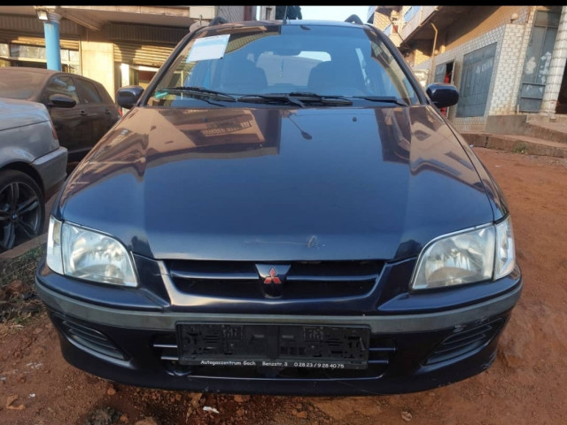 Mitsubishi Space Star, Voitures, Conakry