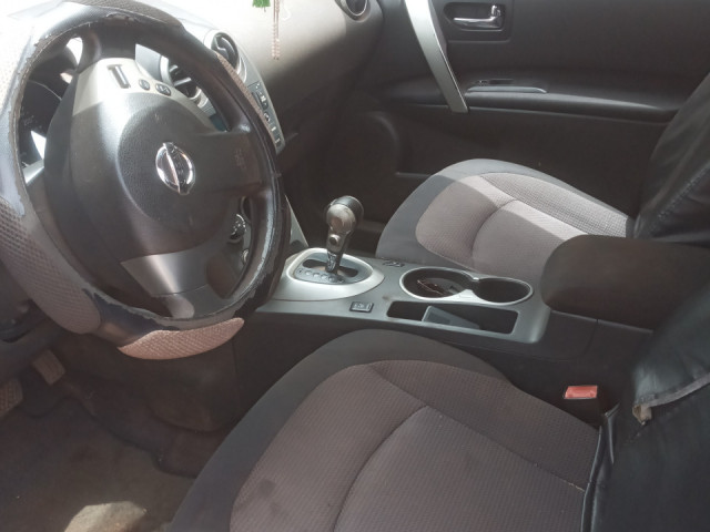 Nissan Rogue, Voitures, Dubréka