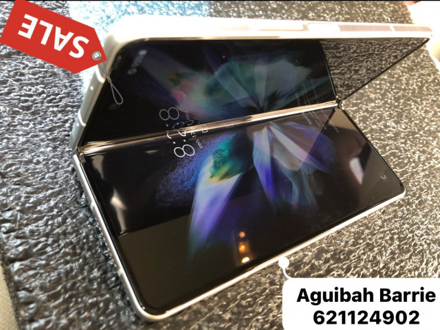 Samsung Galaxy Z Fold 3, Téléphones Mobiles, Conakry