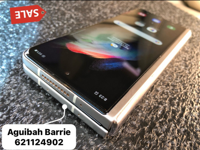 Samsung Galaxy Z Fold 3, Téléphones Mobiles, Conakry