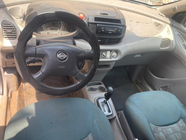 Nissan Almera Tino, Voitures, Conakry