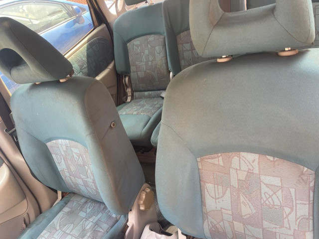 Nissan Almera Tino, Voitures, Conakry