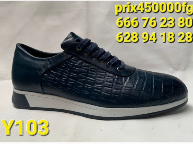 Différentes Chaussures, Chaussures, Conakry