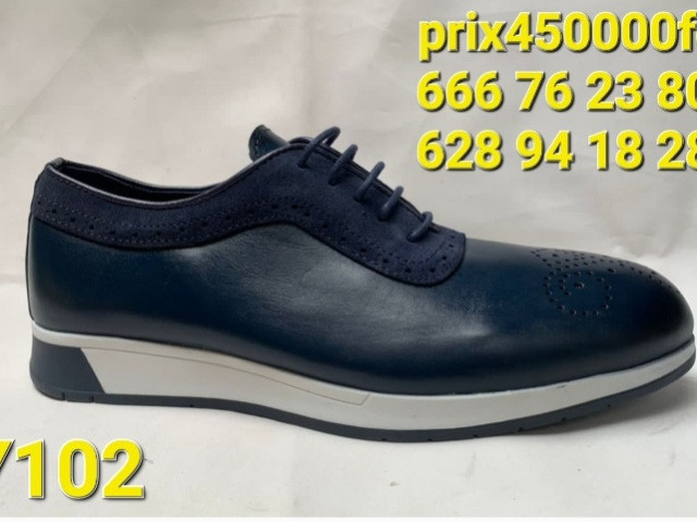 Différentes Chaussures, Chaussures, Conakry