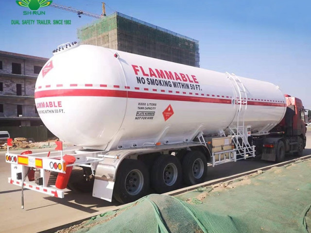 Sinotruk Howo, Remorques - Conteneurs, Conakry