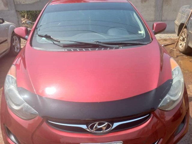 Hyundai Elantra, Voitures, Conakry