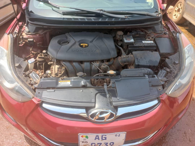 Hyundai Elantra, Voitures, Conakry