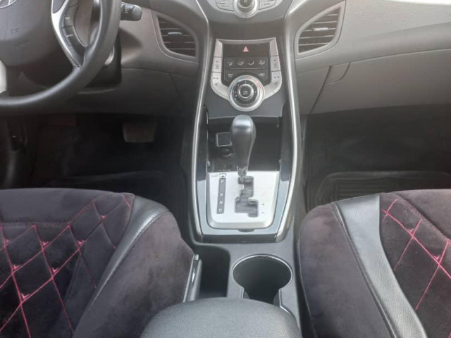 Hyundai Elantra, Voitures, Conakry