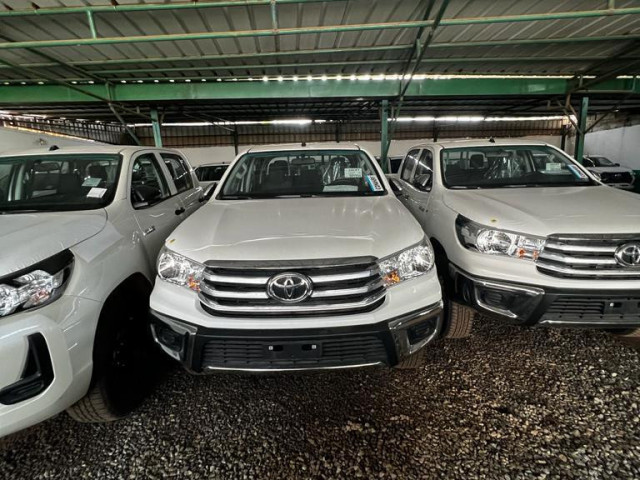 Toyota Land Cruiser, Voitures, Conakry