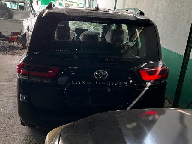 Toyota Land Cruiser, Voitures, Conakry