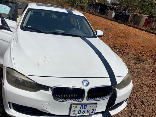 BMW Série 3, Voitures, Conakry