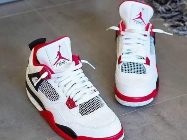 Différentes Chaussures Nike Air Jordan, Chaussures, Conakry