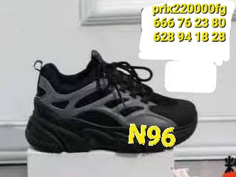 Différentes Chaussures, Chaussures, Conakry