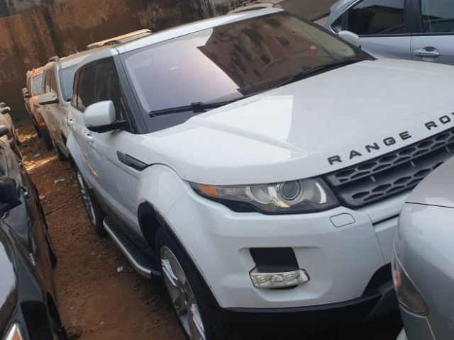 Land Rover Range Rover Evoque, Voitures, Conakry