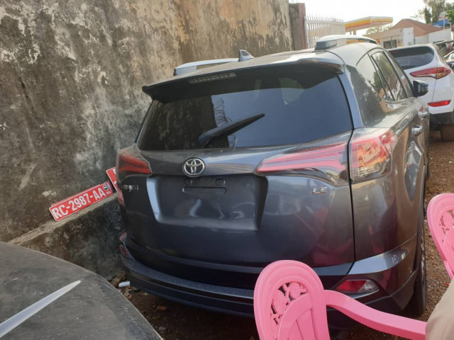 Toyota RAV4, Voitures, Conakry