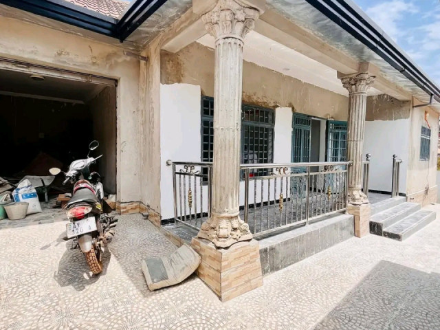 Maison à Lambanyi, Maisons, Conakry