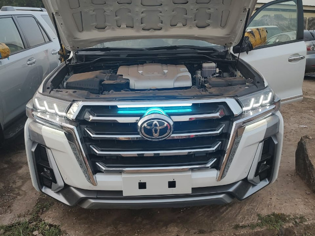 Toyota Land Cruiser, Voitures, Conakry