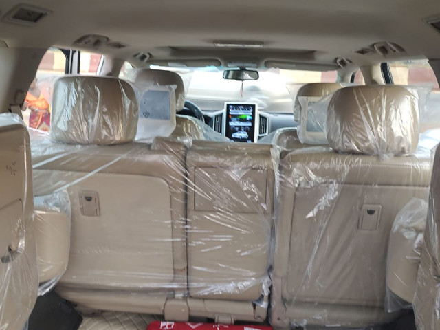 Toyota Land Cruiser, Voitures, Conakry