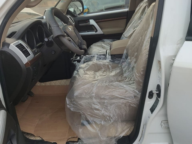 Toyota Land Cruiser, Voitures, Conakry