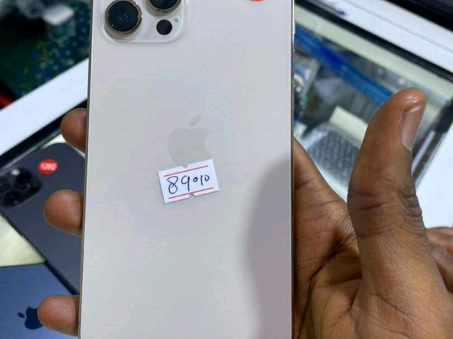 Différents Apple iPhone, Téléphones Mobiles, Conakry