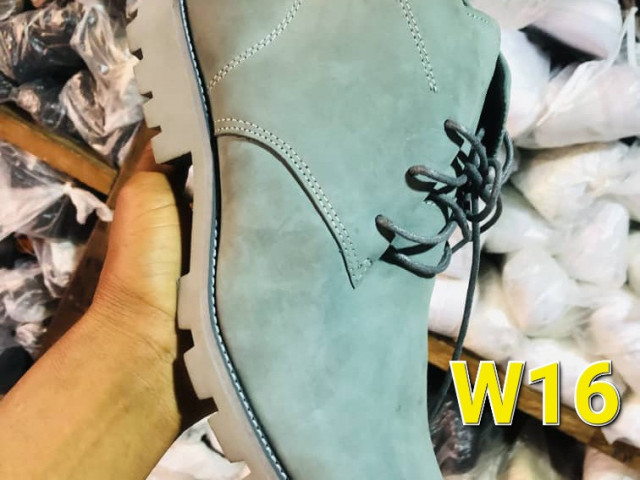 Différentes Chaussures, Chaussures, Conakry