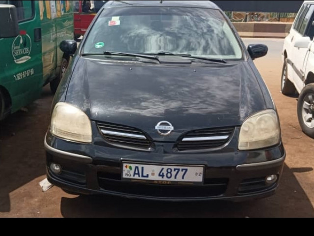 Nissan Almera Tino, Voitures, Conakry