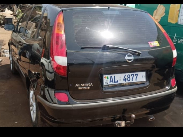 Nissan Almera Tino, Voitures, Conakry