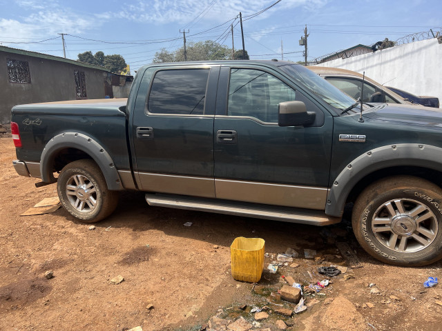 Ford F-150, Voitures, Conakry