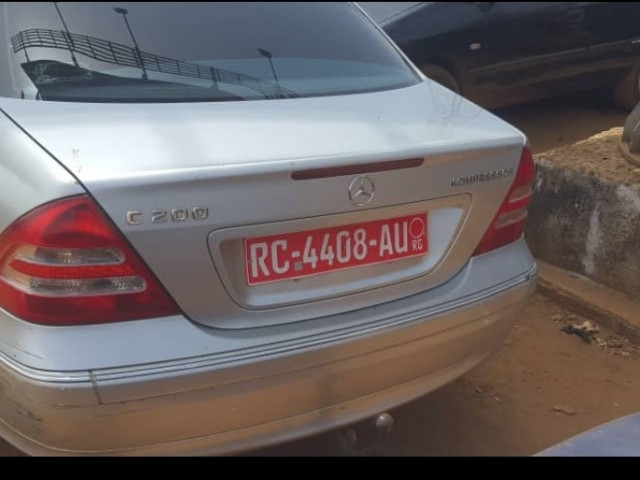 Mercedes-Benz Classe C, Voitures, Conakry