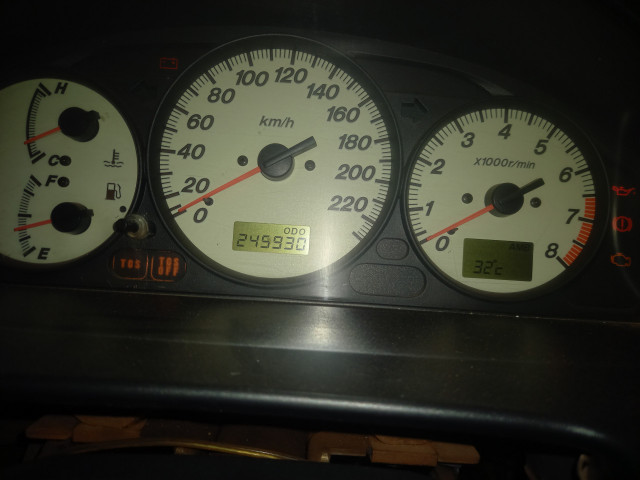 Mazda 323, Voitures, Conakry