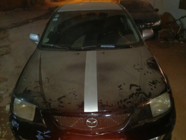 Mazda 323, Voitures, Conakry