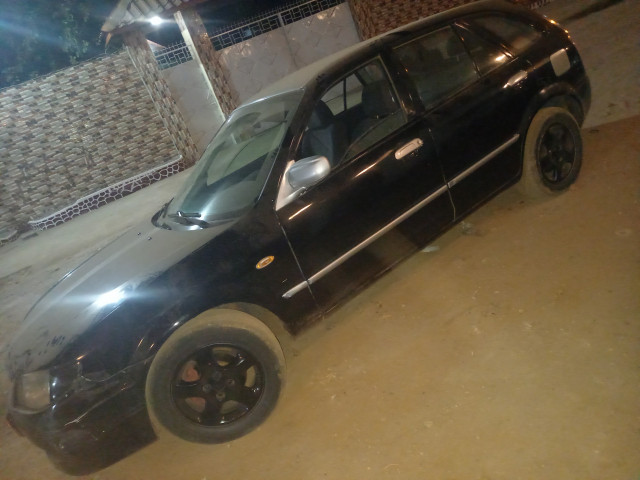 Mazda 323, Voitures, Conakry