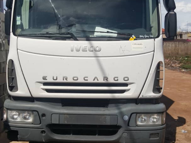Camion Iveco, Camions - Autobus, Conakry