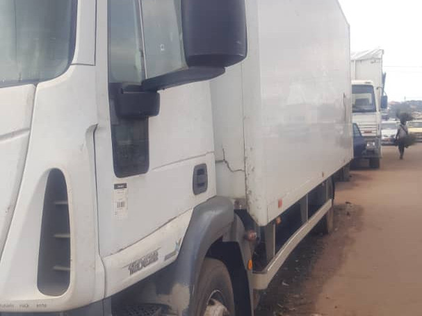 Camion Iveco, Camions - Autobus, Conakry