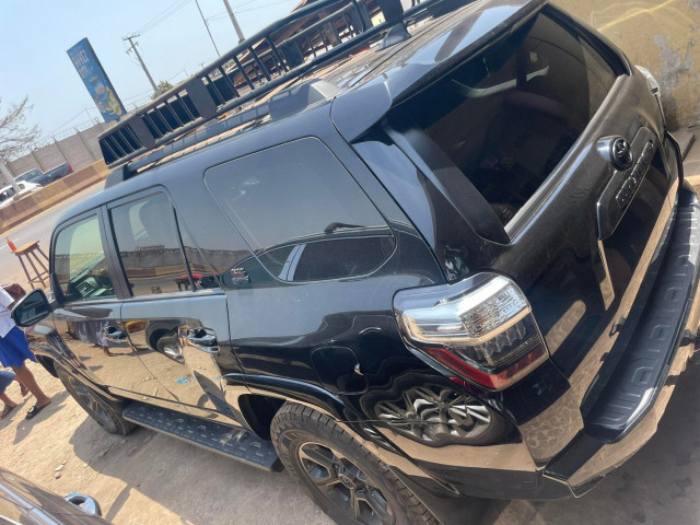 Toyota 4Runner, Voitures, Conakry