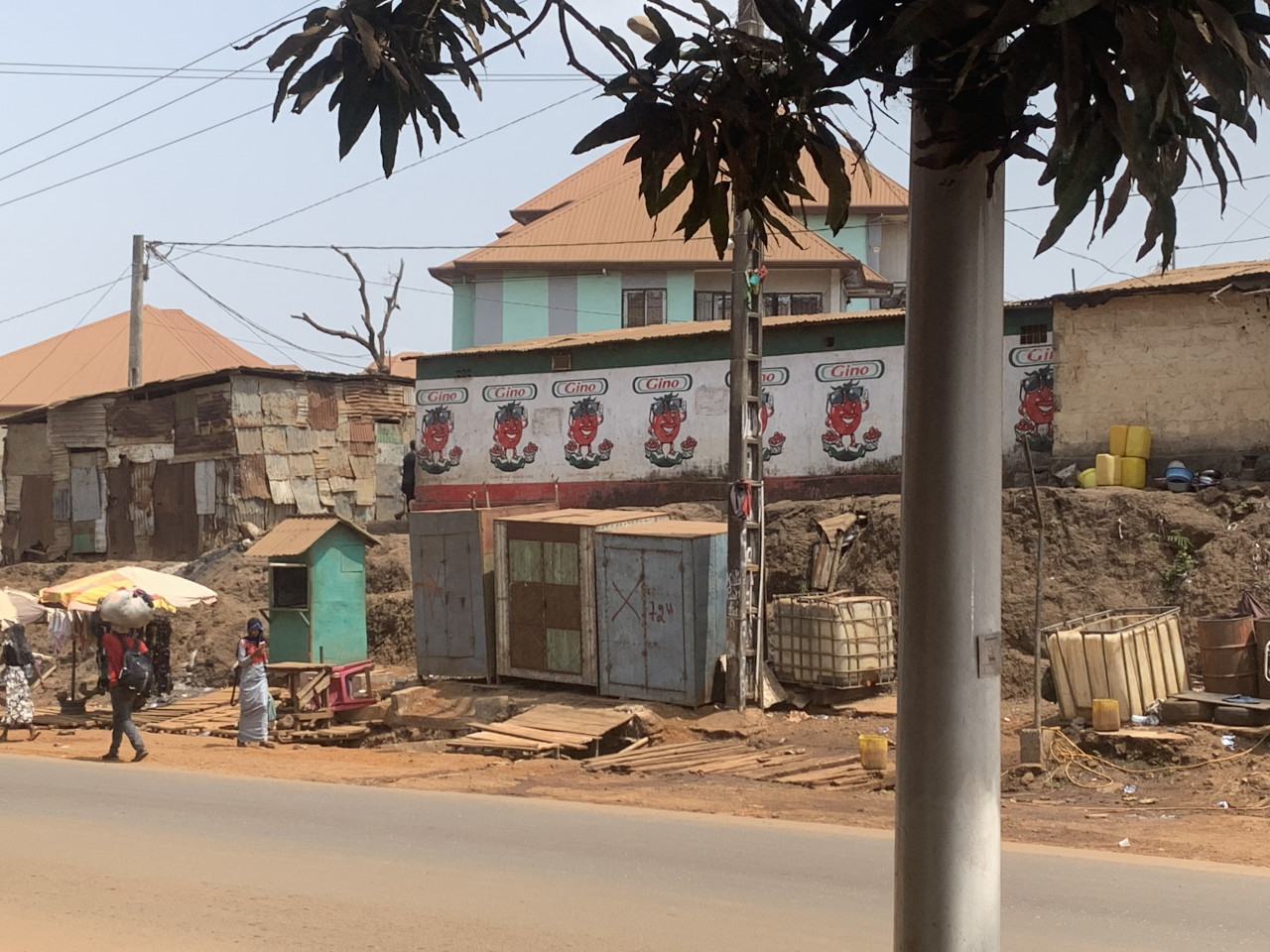 Maison à Enco5, Terrains, Conakry