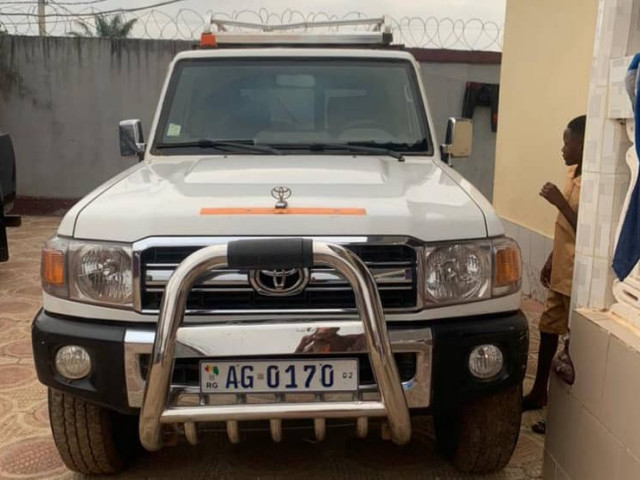 Toyota Land Cruiser, Voitures, Conakry