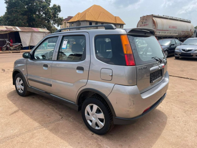 Suzuki Ignis, Voitures, Conakry