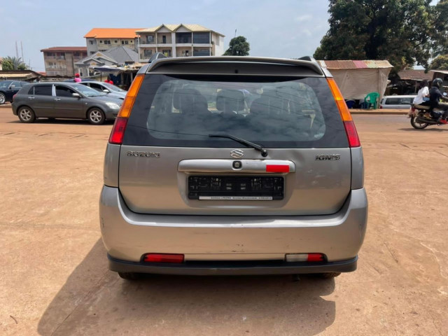 Suzuki Ignis, Voitures, Conakry