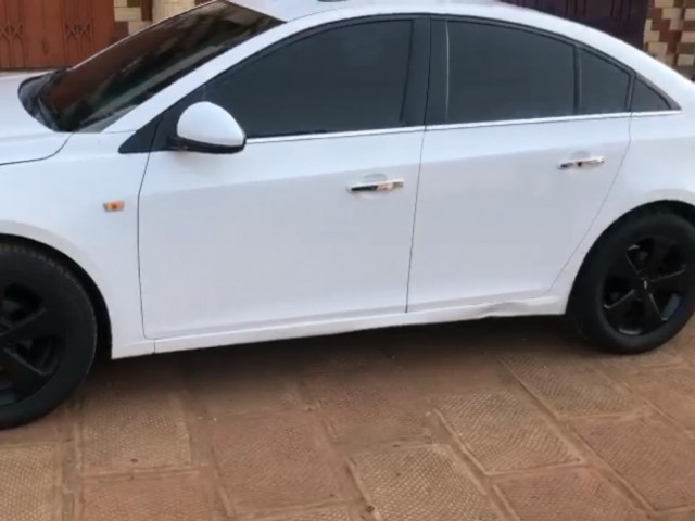 Chevrolet Cruze, Voitures, Conakry