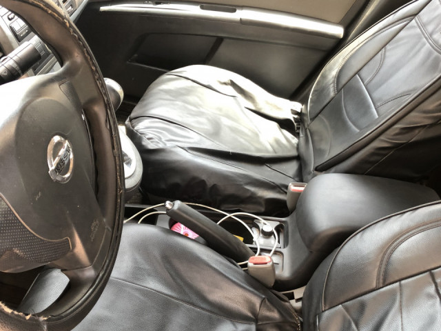 Nissan Sentra, Voitures, Conakry